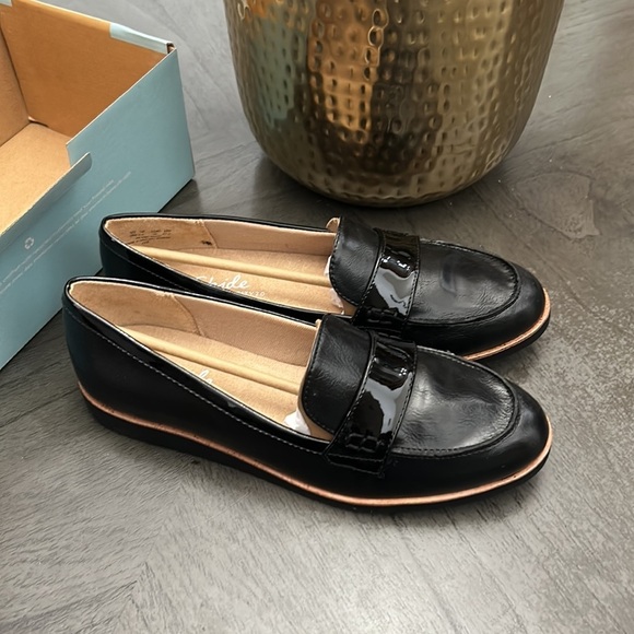 LIFESTRIDE Zee Slip-on Loafers (WIDE) - Picture 5 of 9